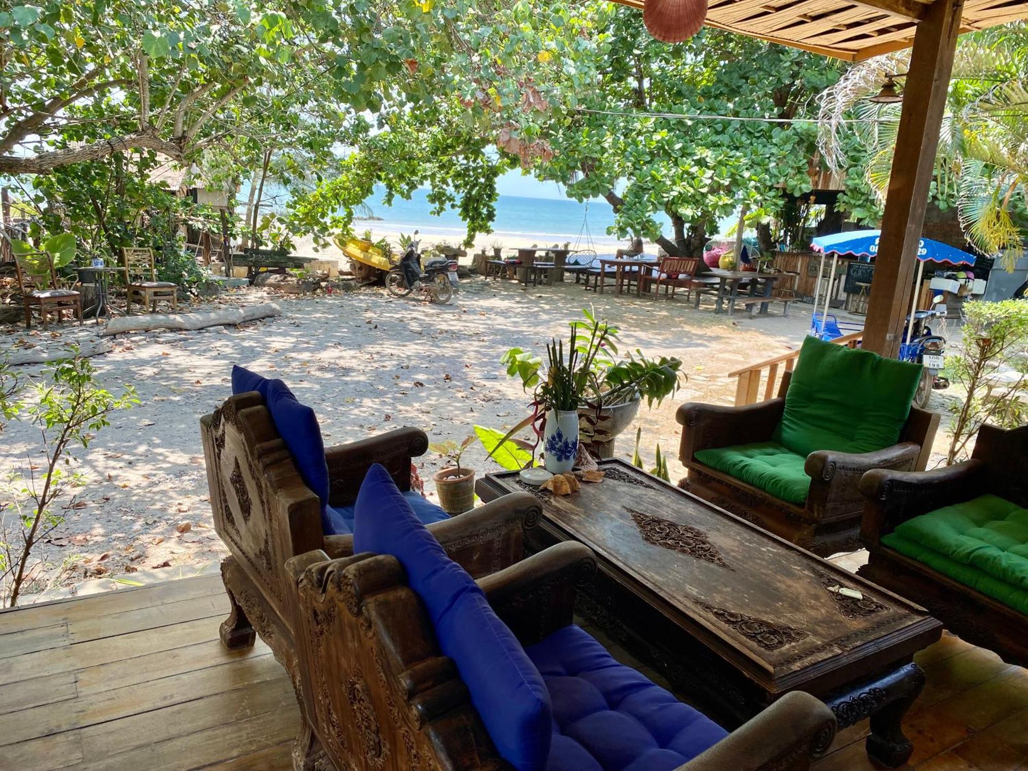 Coconut Lanta Resort @Klong Dow Beach Krabi town Extérieur photo