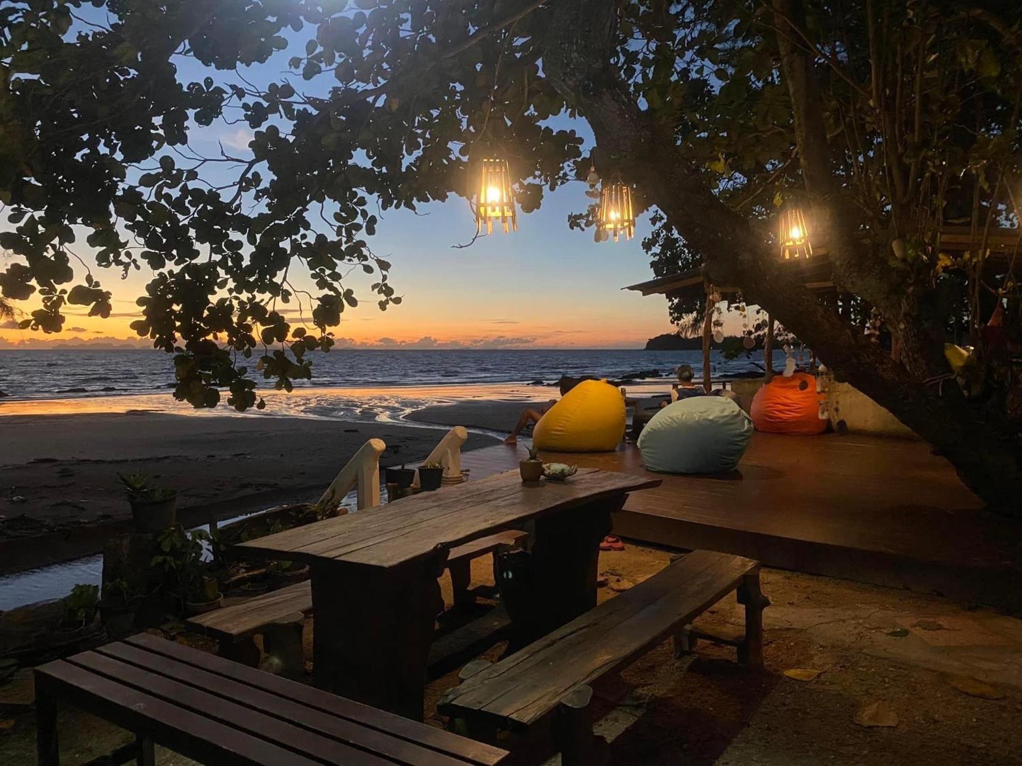Coconut Lanta Resort @Klong Dow Beach Krabi town Extérieur photo