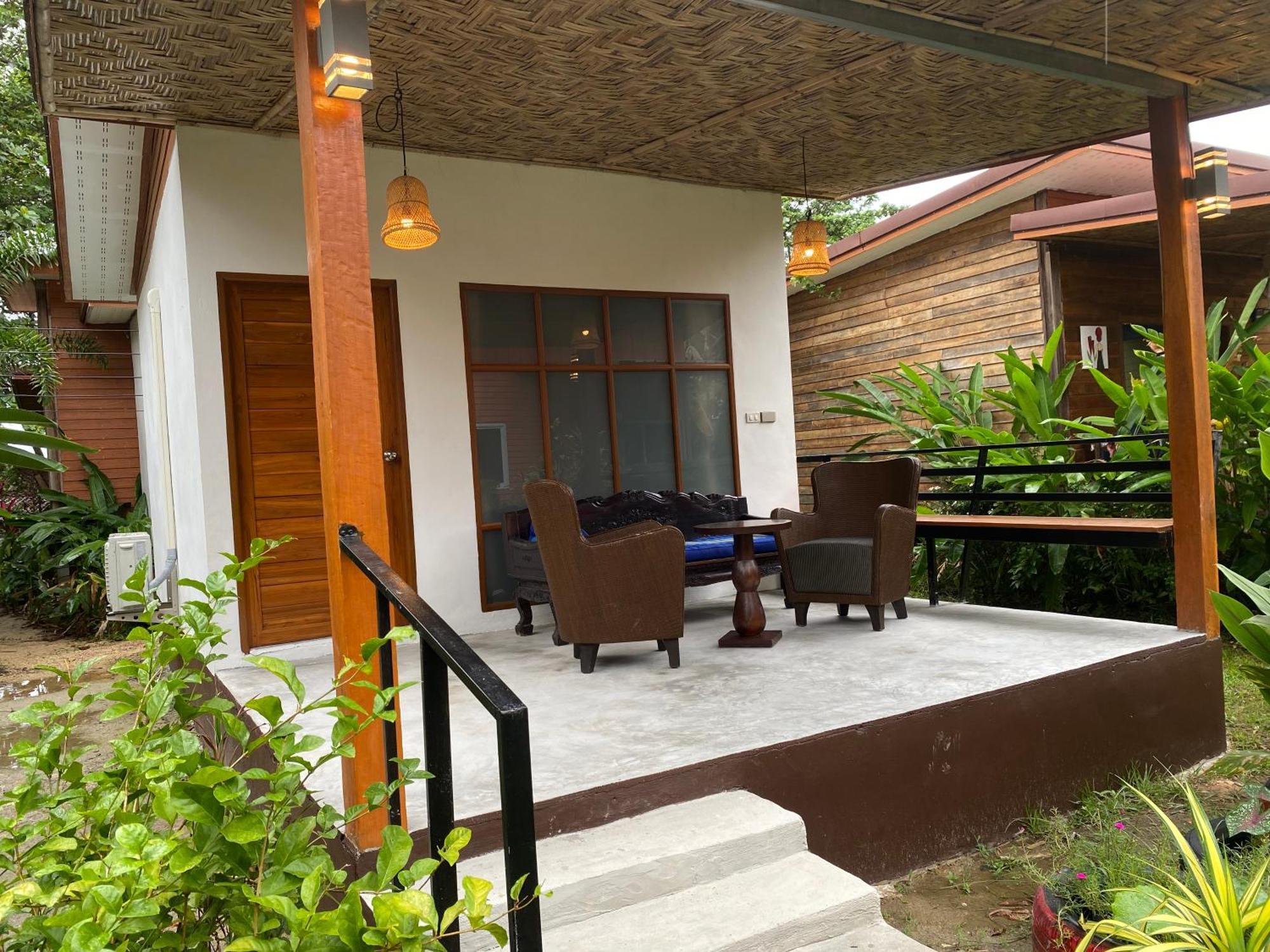 Coconut Lanta Resort @Klong Dow Beach Krabi town Extérieur photo